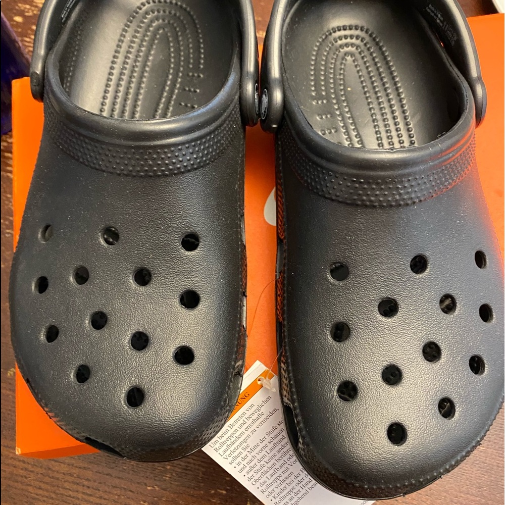 Crocs - Picture 3 of 6